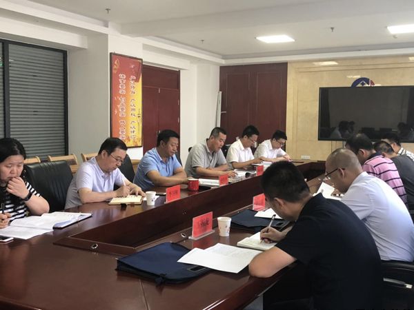 農業(yè)發(fā)展銀行平?jīng)龇中信c平?jīng)鲢垂九e行合作座談交流會(huì )(圖2)