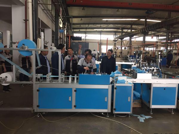 泓源公司領(lǐng)導班子深入豐收、泓盛達公司開(kāi)展工作調研(圖2)