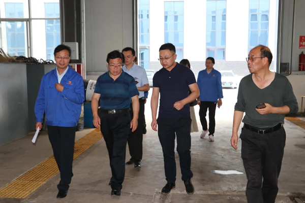 市委統戰部調研豐收公司生產(chǎn)經(jīng)營(yíng)及復工復產(chǎn)工作(圖1)