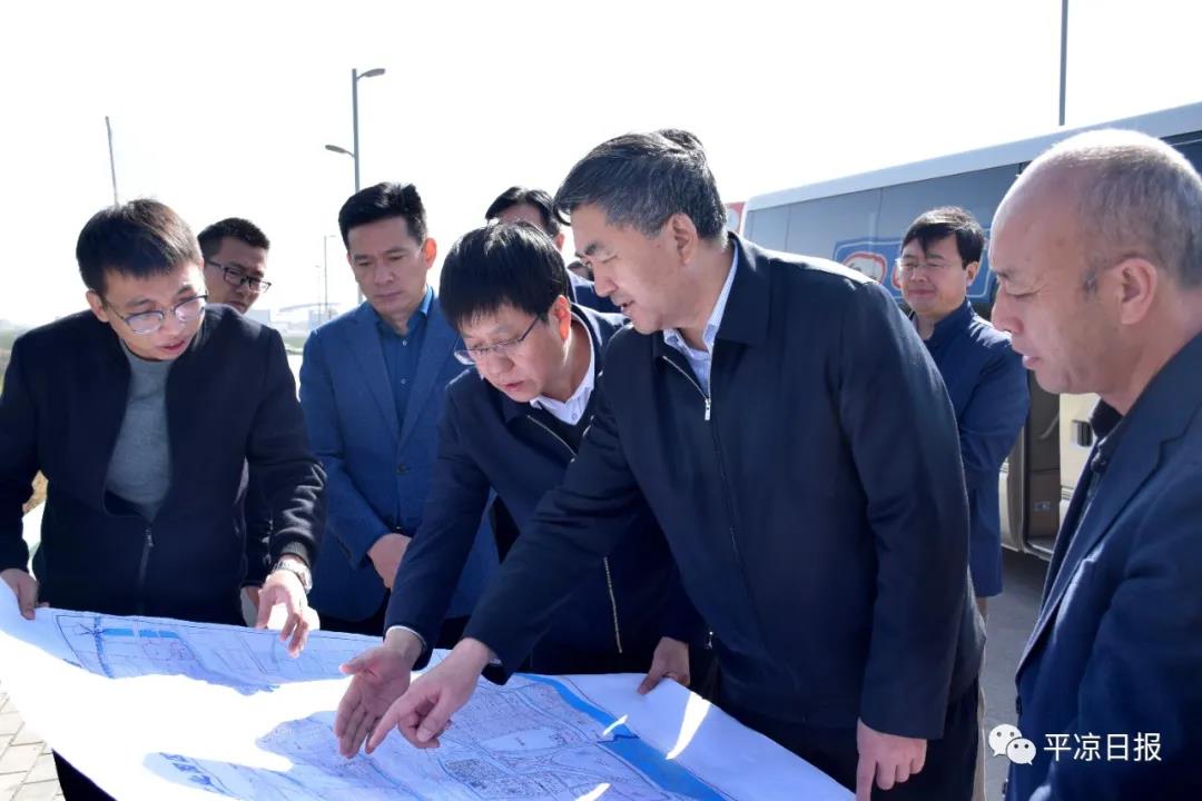市委書(shū)記郭承錄調研智能終端光電產(chǎn)業(yè)園建設情況(圖2)