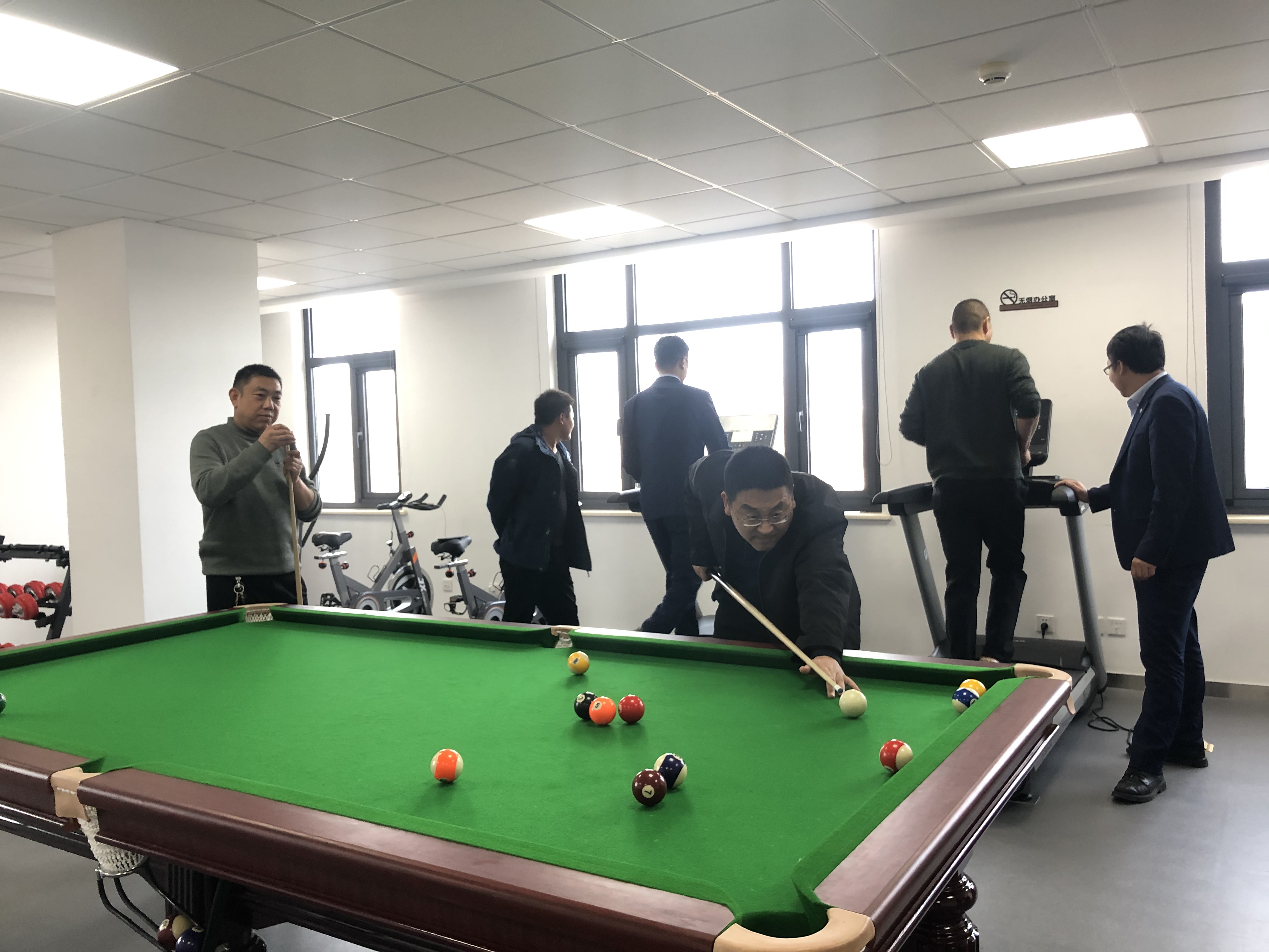 泓源公司舉辦“慶元旦、迎新春”職工乒乓球臺球比賽(圖5)