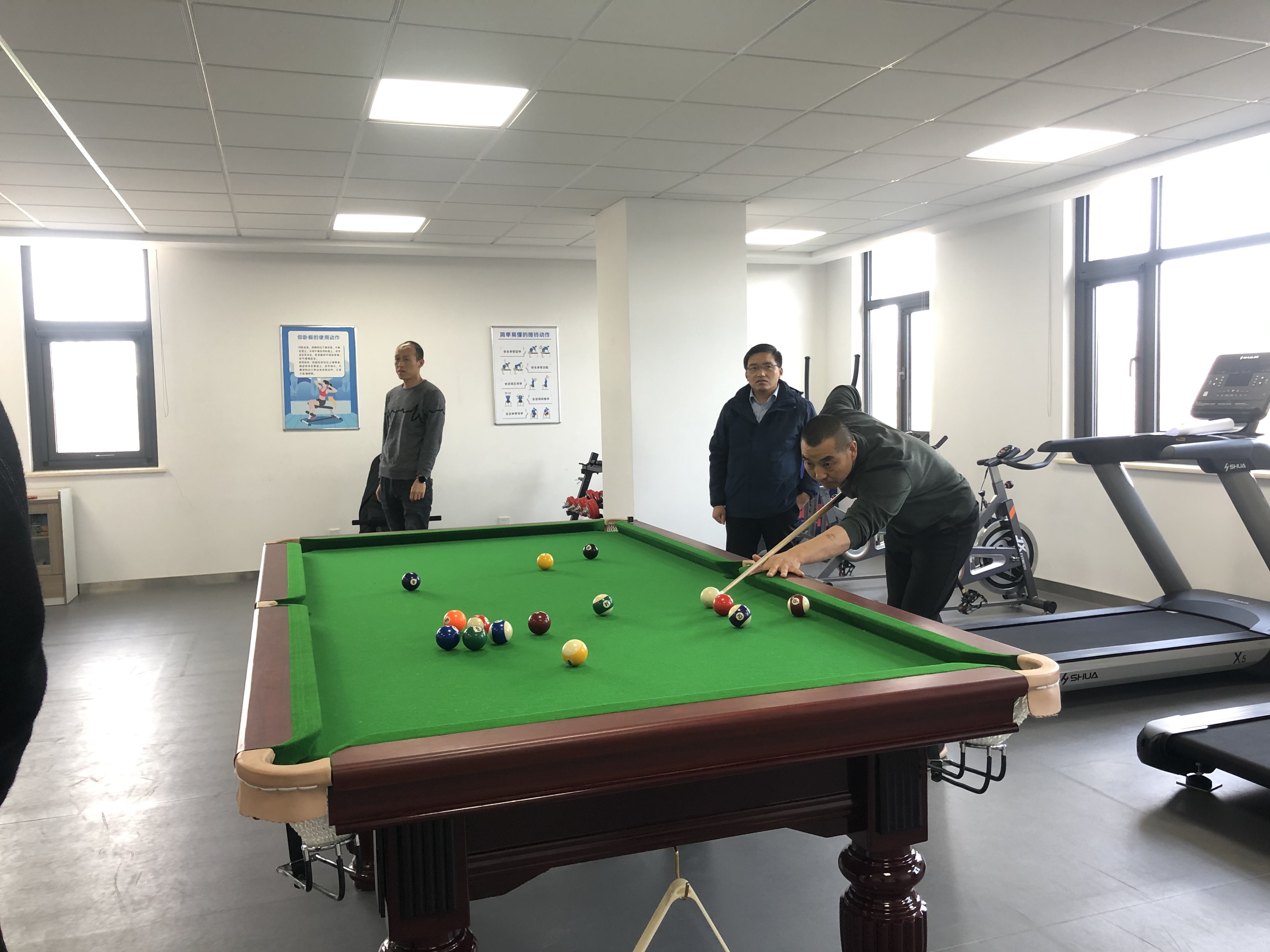 泓源公司舉辦“慶元旦、迎新春”職工乒乓球臺球比賽(圖7)