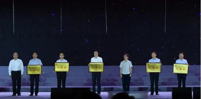 頌歌獻給黨 彰顯泓源紅 ——泓源公司積極組織參加平?jīng)鍪袘c祝中國共產(chǎn)黨成立100周年歌詠比賽(圖3) 頌歌獻給黨 彰顯泓源紅 ——泓源公司積極組織參加平?jīng)鍪袘c祝中國共產(chǎn)黨成立100周年歌詠比賽(圖3)