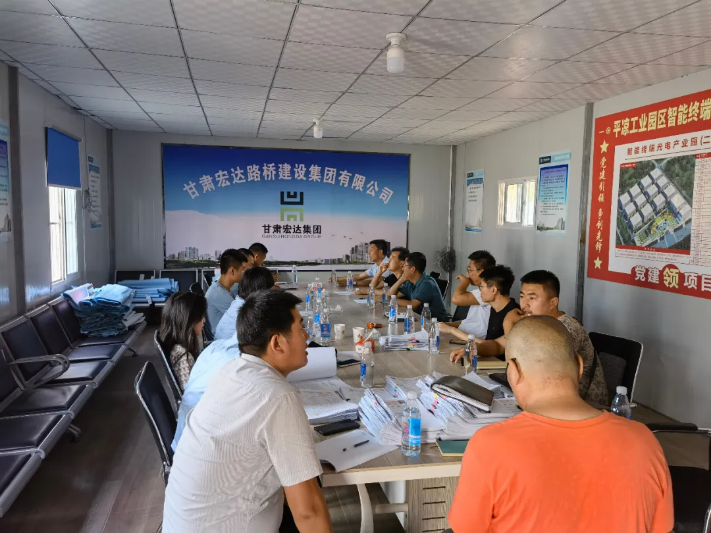 泓源公司組織開(kāi)展中小企業(yè)孵化基地項目（二期）廠(chǎng)房及室外配套工程竣工驗收(圖2)