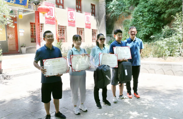 增強團隊合力 展示泓源風(fēng)采 ——泓源公司開(kāi)展登山比賽活動(dòng)(圖8)