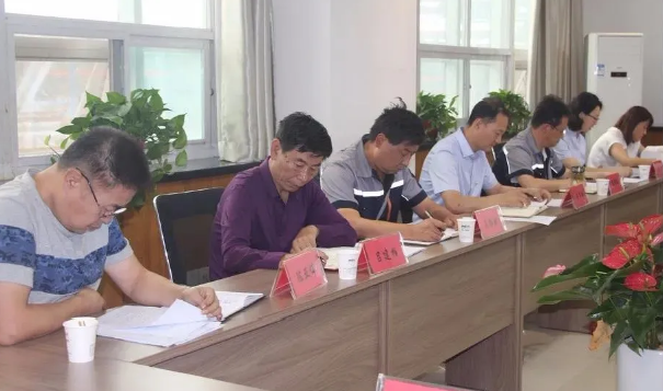 泓盛達公司召開(kāi)前七個(gè)月經(jīng)濟運行分析調度會(huì )暨八月份安全例會(huì )(圖2)