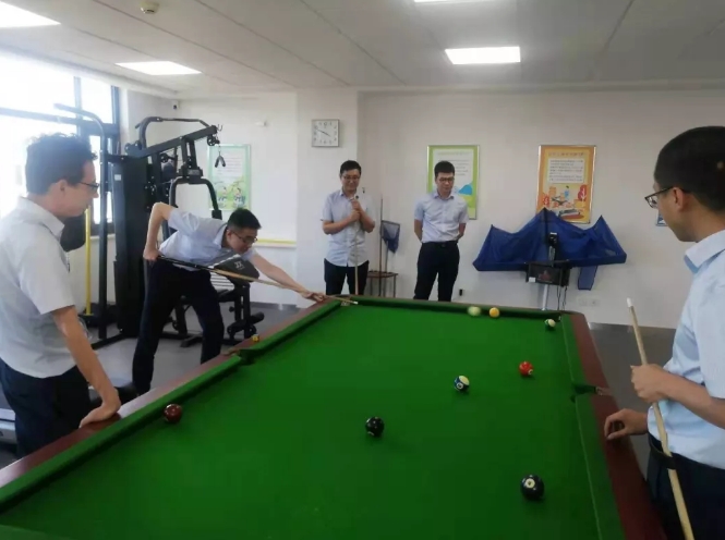 泓源公司臺球興趣小組開(kāi)展活動(dòng)(圖2)
