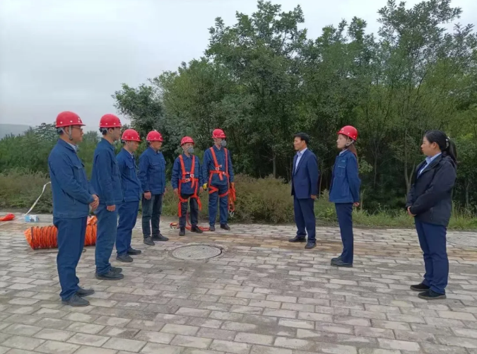 防患未然 未雨綢繆--泓源能源供應公司開(kāi)展2021年供熱突發(fā)事件綜合應急演練(圖6)