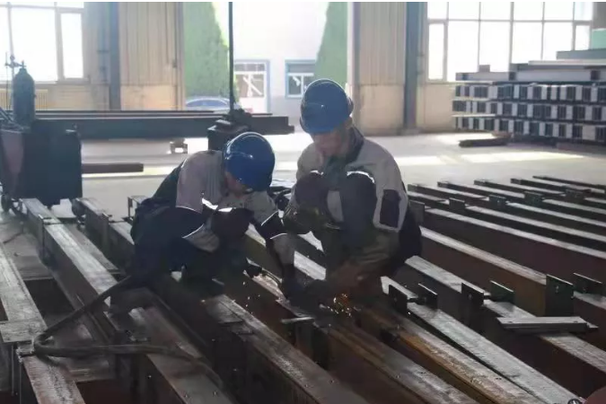 “國慶假日我在崗”——用堅守書(shū)寫(xiě)泓源精神(圖3)