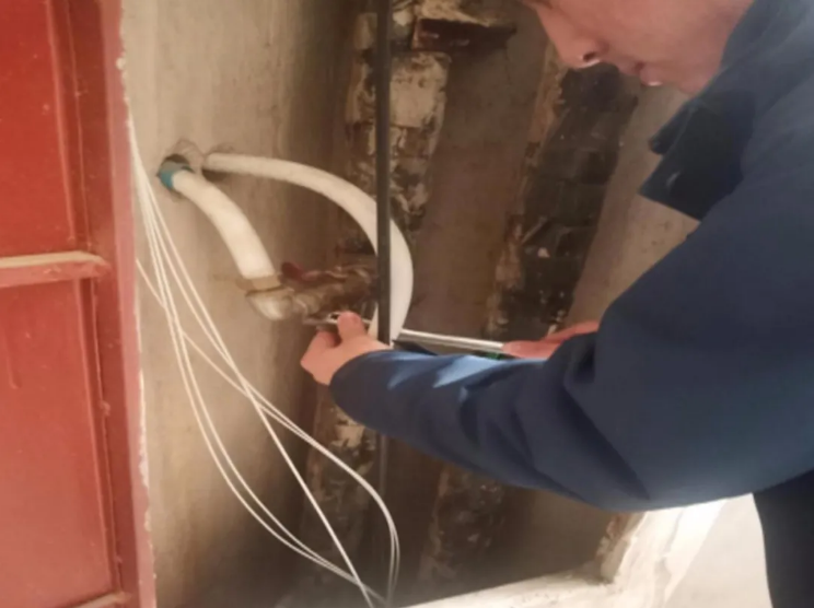 泓源能源供應公司全力保障供熱質(zhì)量服務(wù)群眾溫暖過(guò)冬(圖3)