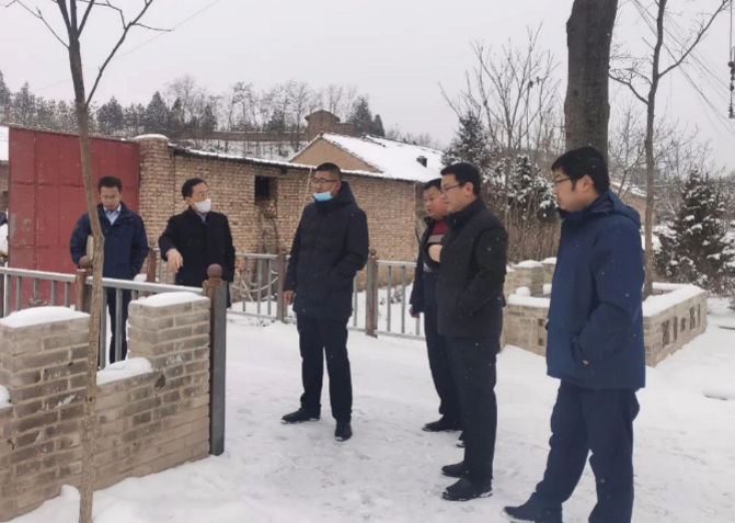 筑起安全墻 照亮鄉村路——市產(chǎn)投集團鼎力支持包抓共建村社文明創(chuàng )建工作(圖6) 筑起安全墻 照亮鄉村路——市產(chǎn)投集團鼎力支持包抓共建村社文明創(chuàng )建工作(圖6)