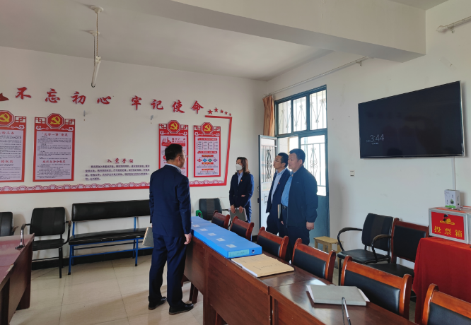 筑起安全墻 照亮鄉村路——市產(chǎn)投集團鼎力支持包抓共建村社文明創(chuàng )建工作(圖9) 筑起安全墻 照亮鄉村路——市產(chǎn)投集團鼎力支持包抓共建村社文明創(chuàng )建工作(圖9)