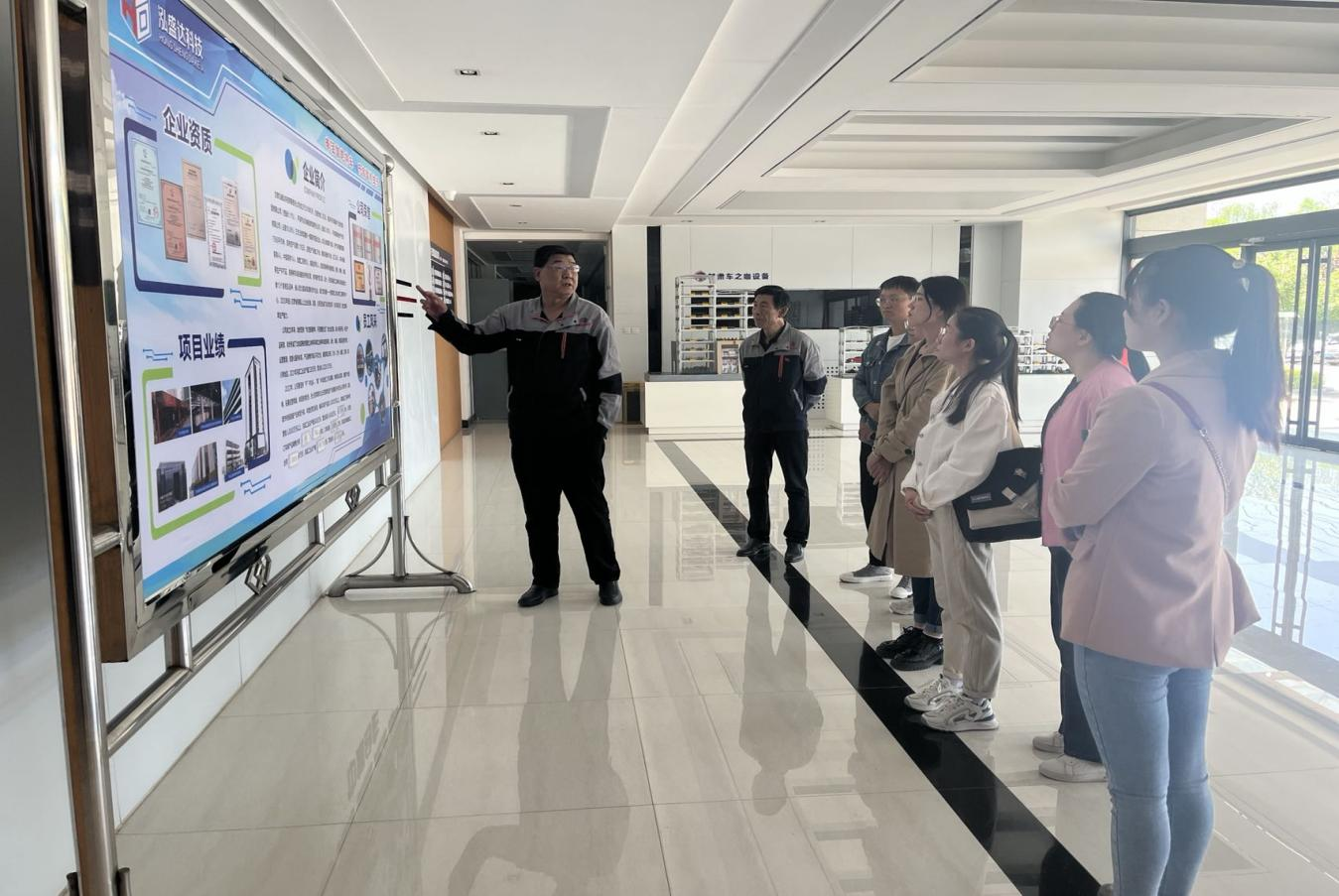 市產(chǎn)投集團開(kāi)展新員工入職培訓(圖3) 市產(chǎn)投集團開(kāi)展新員工入職培訓(圖3)