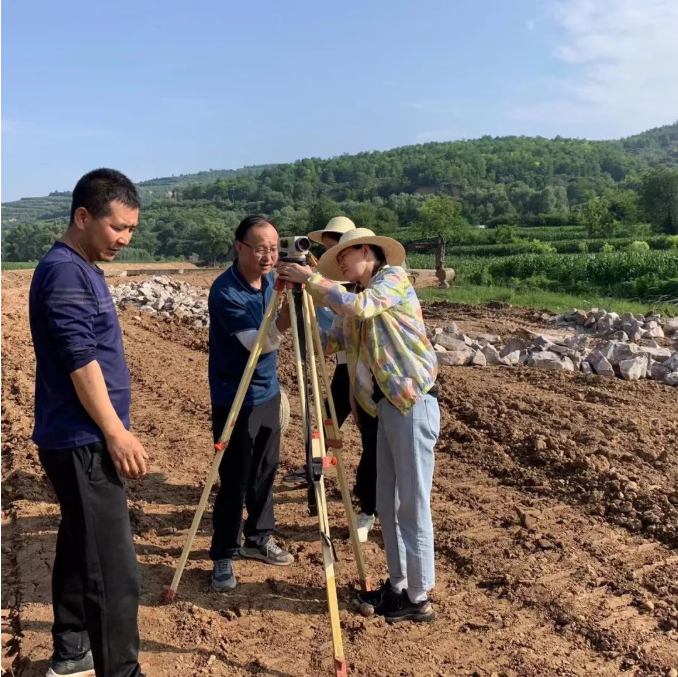 市產(chǎn)投集團百名員工下一線(xiàn)真磨礪練本領(lǐng)(圖3)